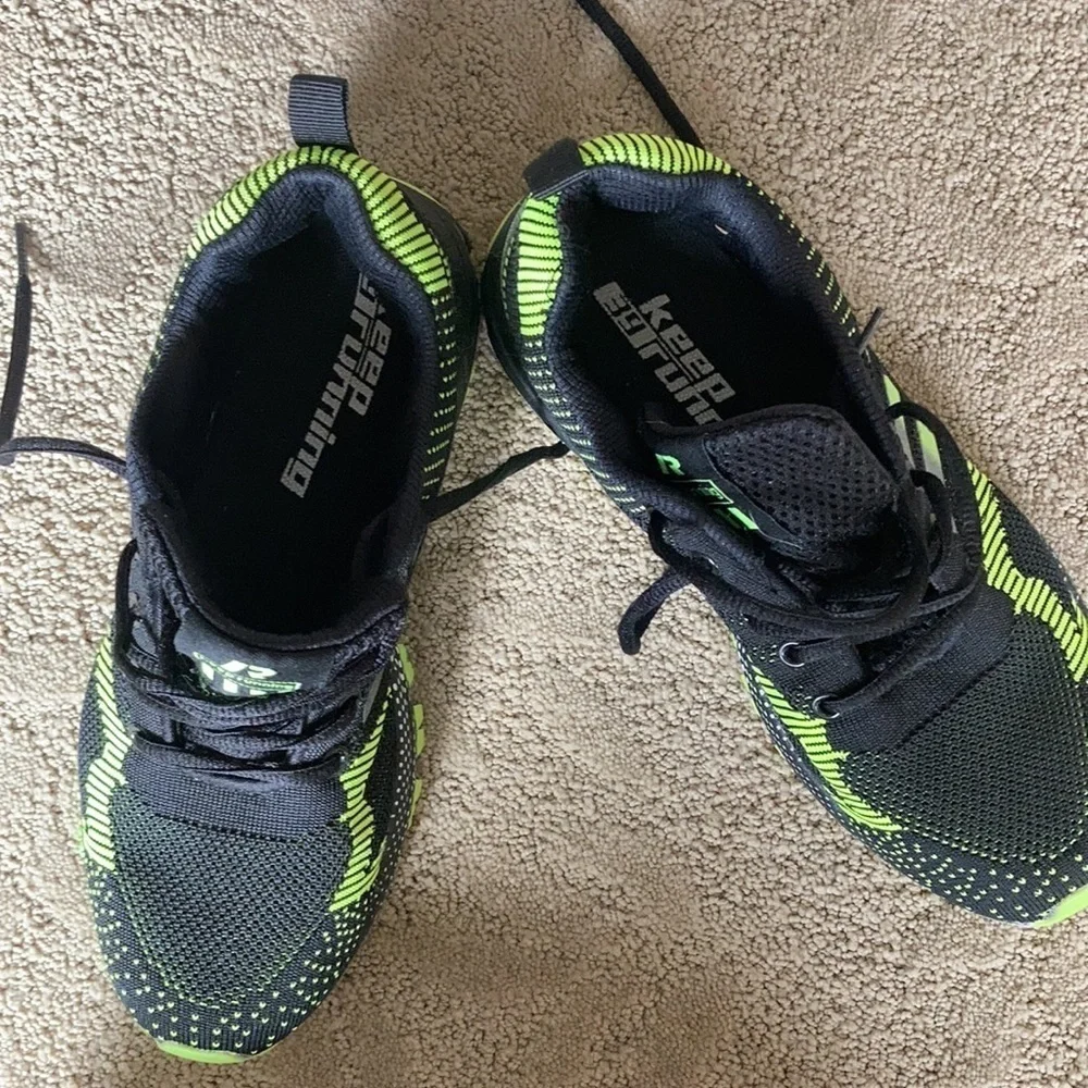 Keep Running green and black athletic comfortable shoes Size 9